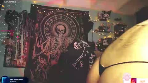 dalia_vorhees online show from December 3, 4:02 am