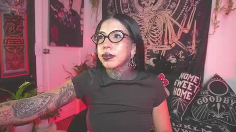 dalia_vorhees online show from May 26, 1:27 am