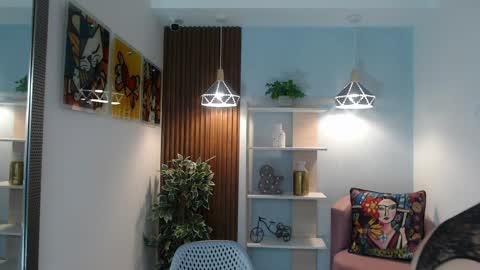 Dalila  online show from April 1, 6:05 pm