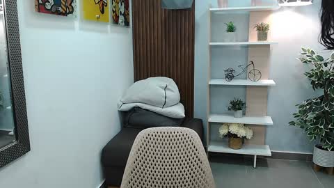 Dalila  online show from January 16, 6:37 pm