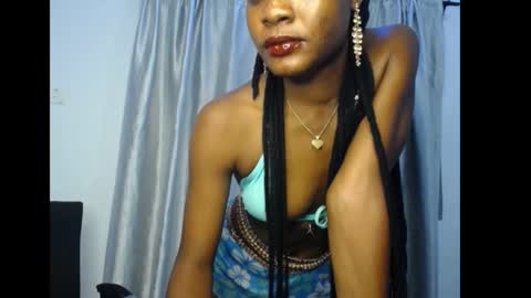 leah online show from March 3, 6:47 pm