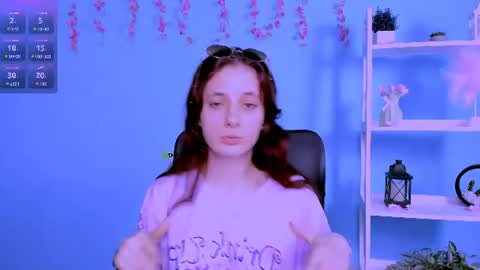 dana_cute1_ online show from June 13, 7:22 pm