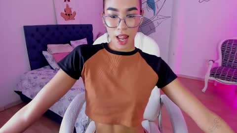 dana_paula online show from April 29, 11:46 am