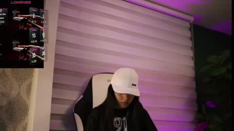 danaa_rouse online show from November 13, 1:48 am