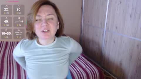Snapshot of danbie_leen chatting on October 15, 10:51 am danbie_leen online show from October 15, 10:51 am