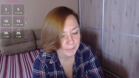 Snapshot of danbie_leen chatting on September 23, 9:29 am danbie_leen online show from September 23, 9:29 am