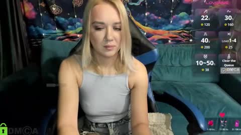 dances_queen online show from February 4, 8:17 am