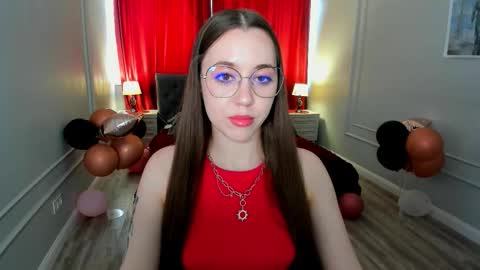 Camilla online show from March 25, 11:35 am