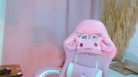 Danella Houston online show from May 5, 8:12 pm