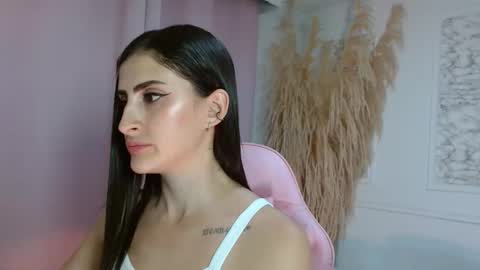 Danella Houston online show from May 10, 10:56 pm