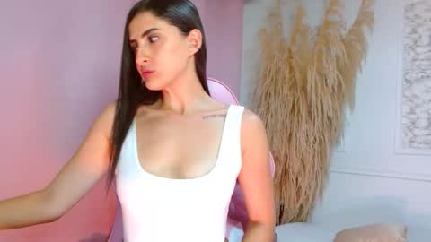 Danella Houston online show from May 17, 8:30 pm