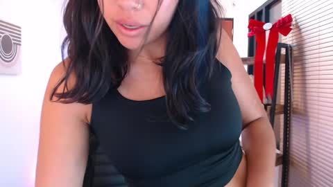 Veronica online show from May 13, 4:24 pm