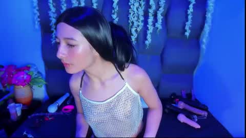 dani_dream online show from May 12, 4:13 pm