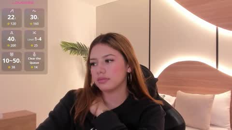 D A N I A online show from December 19, 2:16 am