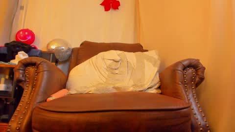 danidollxxx online show from May 23, 4:11 am