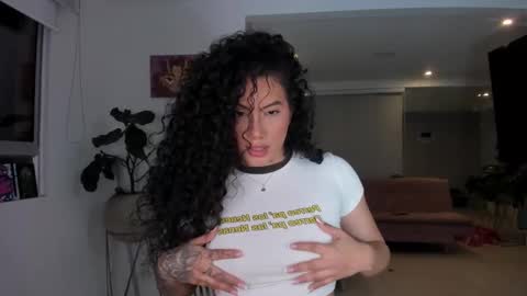 Snapshot of daniela_arenas chatting on January 30, 2:06 am daniela_arenas online show from January 30, 2:06 am