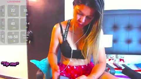 daniela online show from January 23, 8:15 am