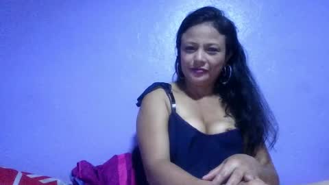 daniela_love1 online show from May 10, 2:02 am