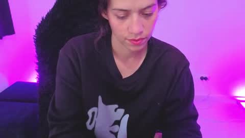 daniela_rivasthl online show from May 6, 5:00 am