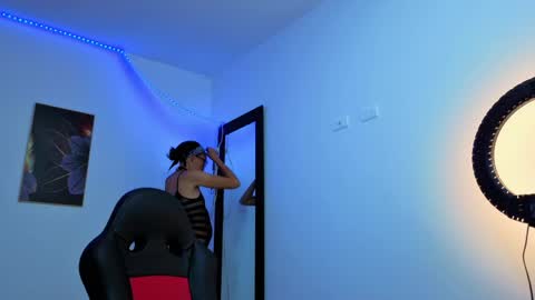 lorena online show from May 9, 11:07 pm