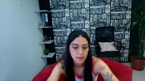 danielamonroe online show from May 6, 11:31 pm