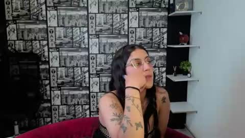danielamonroe online show from June 24, 11:37 pm