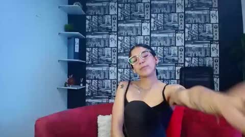 danielamonroe online show from March 20, 10:14 pm