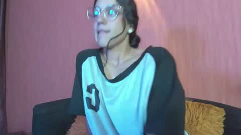 danielamonroe online show from July 3, 3:23 am