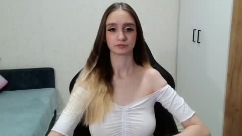 Daniella Martin online show from December 4, 12:30 am