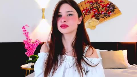 danielle_eddwards online show from March 26, 6:04 am