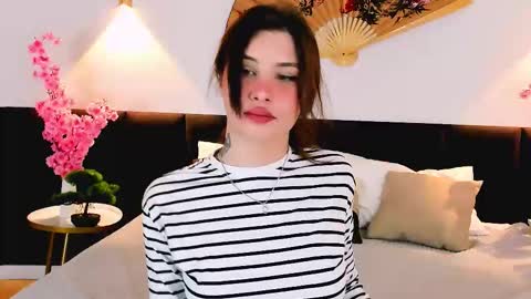 danielle_eddwards online show from March 24, 6:08 am