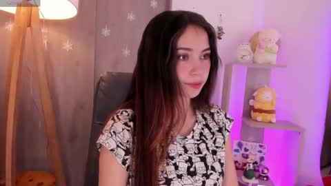 Danielle Rose online show from May 20, 9:45 pm