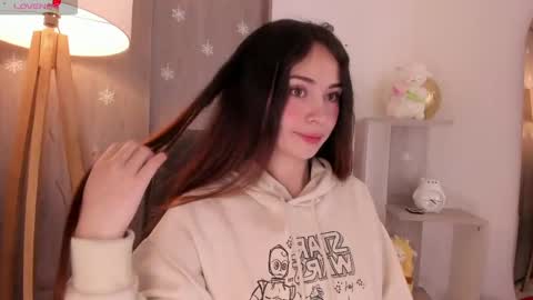 Danielle Rose online show from May 27, 12:43 am