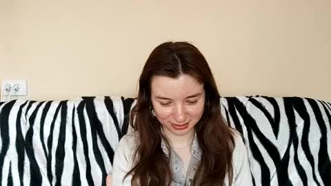 Mia online show from March 18, 8:08 am