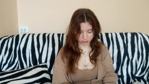 Mia online show from April 5, 6:12 am