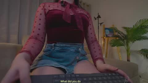 Snapshot of danii_xoxo chatting on September 14, 12:30 am online show from September 14, 12:30 am