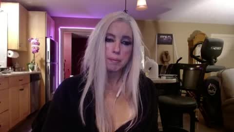 DanikaWhite69 online show from May 20, 12:57 pm