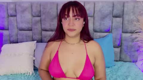 daninianderson online show from November 28, 4:37 am