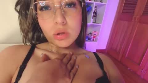 Pau online show from February 20, 6:26 am