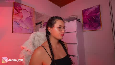 Danna Lovs online show from May 5, 12:19 pm
