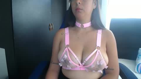 danna martinez33 online show from May 22, 4:16 pm