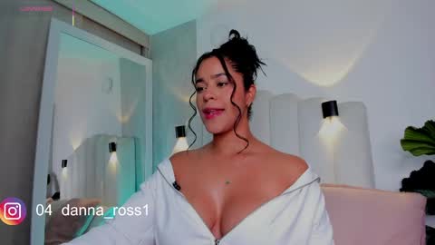 danna ross101 online show from May 22, 1:14 am