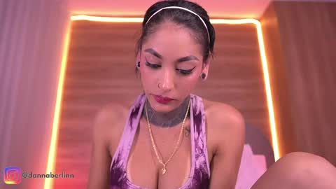 Danna Berlin  online show from May 4, 7:39 pm