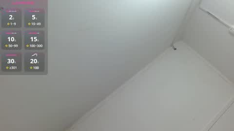 dannaberlin_0 online show from December 29, 12:45 pm