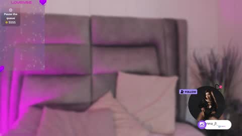 Danna online show from March 30, 7:35 pm