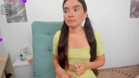 Danna online show from March 1, 3:05 pm