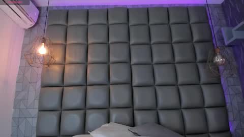 Danna online show from April 1, 1:01 pm