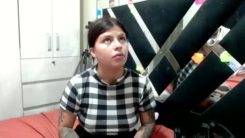 daphne877046 online show from May 27, 1:05 am