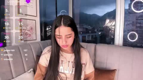 Snapshot of daphne_chers chatting on February 14, 10:25 pm daphne_chers online show from February 14, 10:25 pm