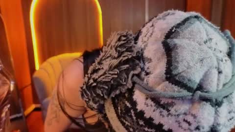 daphne_nicole_b online show from May 14, 4:57 pm